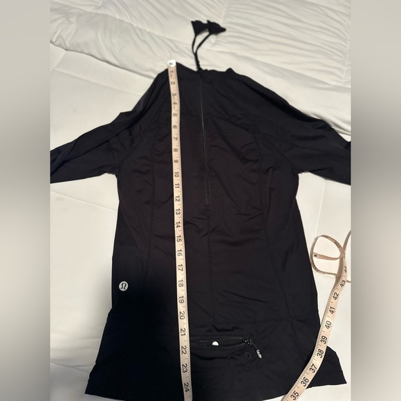 Lululemon One Love Rashguard NWOT - Picture 8 of 12